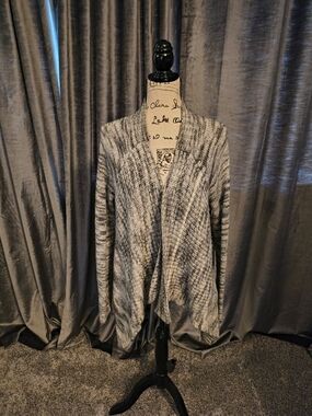 Ann Taylor Black & White Open-Front Knit Cardigan